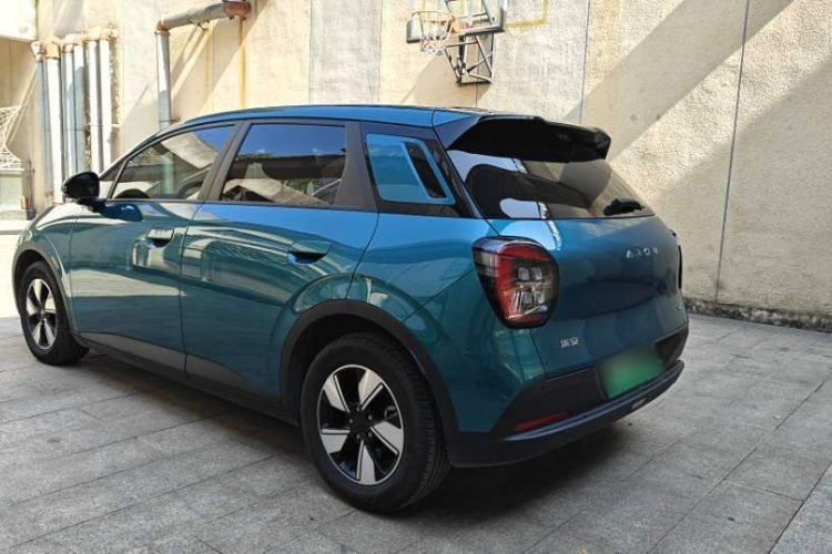 埃安 AION UT 2025款 420智豪版车身外观6005