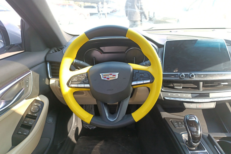 凯迪拉克CT5 2020款 28T 时尚型中控内饰13