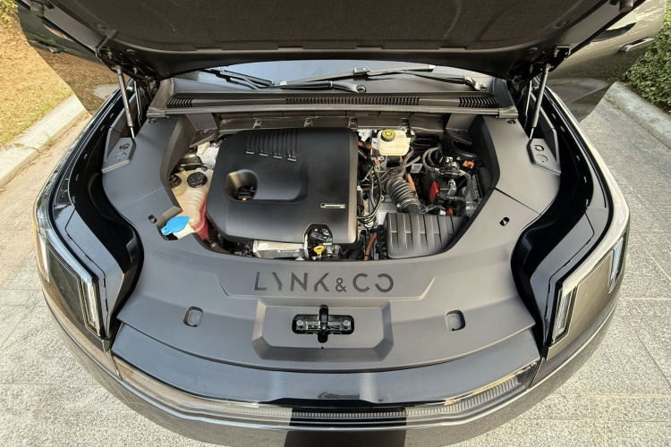 领克08 EM-P 2023款 120km 长续航Halo机舱底盘24