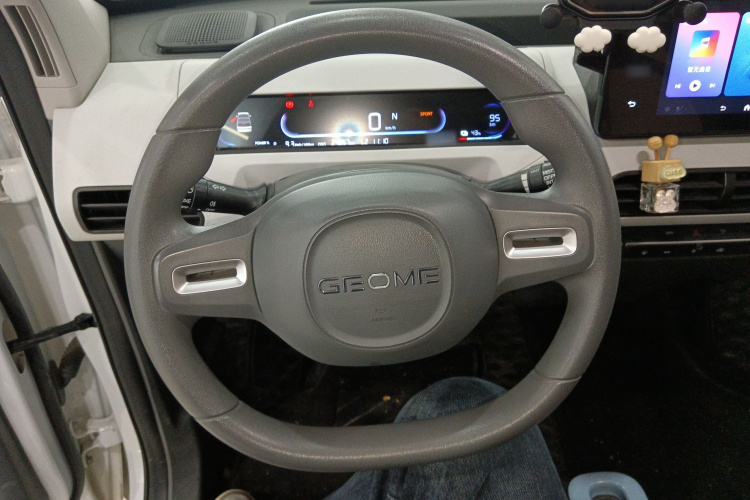 吉利银河 2023款 熊猫mini 200km 耐力熊局部细节13