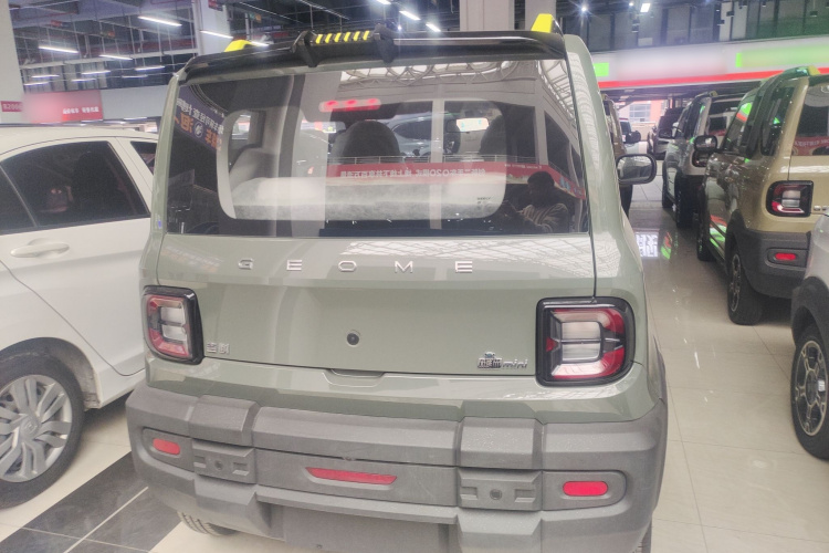 吉利银河 2025款 210km 熊猫骑士车身外观6