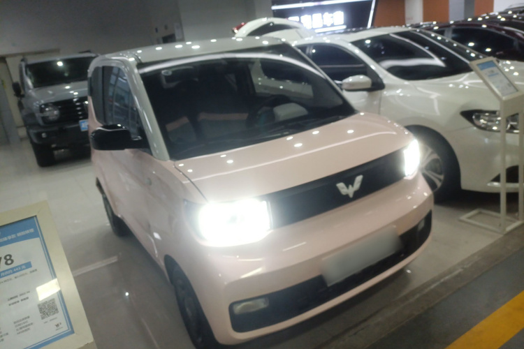 五菱汽车 宏光MINIEV 2022款 马卡龙臻享款 磷酸铁锂车身外观3