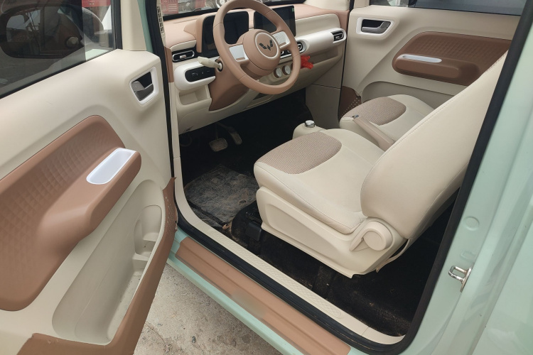 五菱汽车 宏光MINIEV 2024款 第三代 215km 进阶版中控内饰20