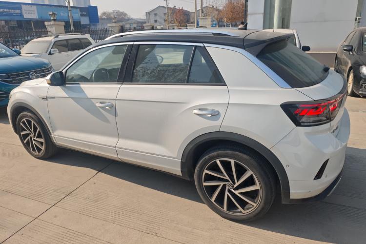 大众 T-ROC探歌 2023款 300TSI DSG两驱星光版车身外观4