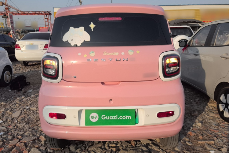 奔腾小马 2025款 222km 灵动马车身外观6004