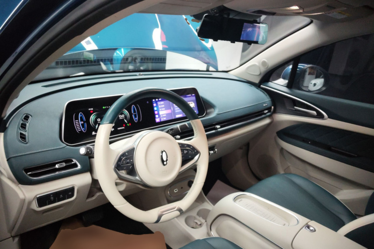 欧拉好猫 2022款 400km标准续航 豪华型 磷酸铁锂中控内饰12