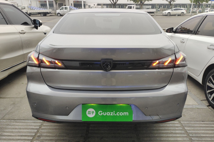 标致408 2022款 1.6T 追光版车身外观6