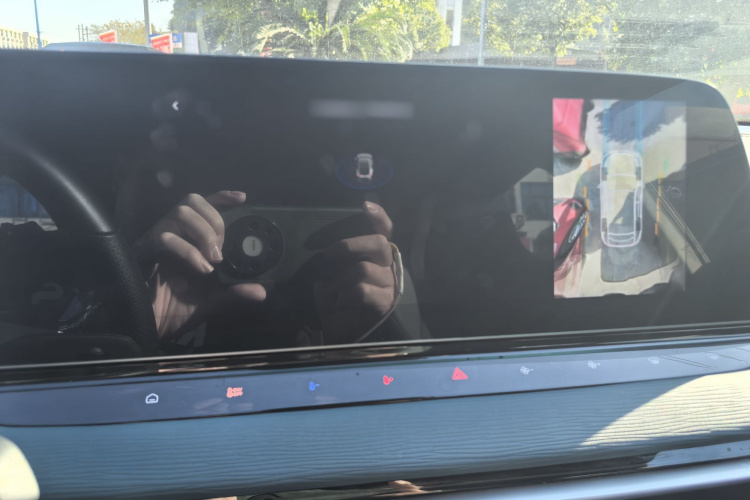 名爵 MG7 2025款 2.0T Trophy+ 超级智驾版中控内饰7009