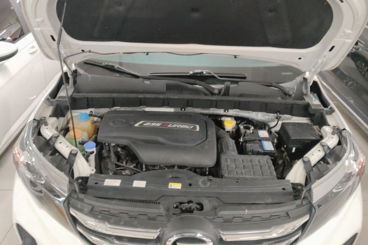 广汽传祺 传祺GS3 2019款 235T 自动精英版机舱底盘24