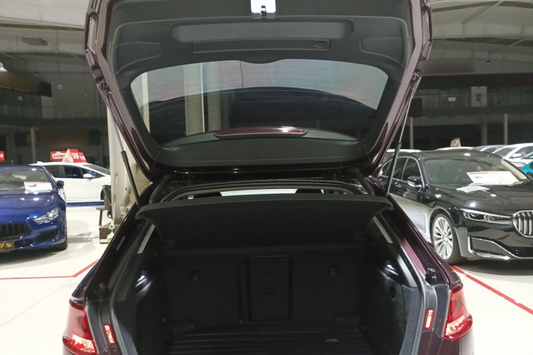 奥迪A3 2015款 Sportback 35 TFSI 百万纪念舒享型机舱底盘23