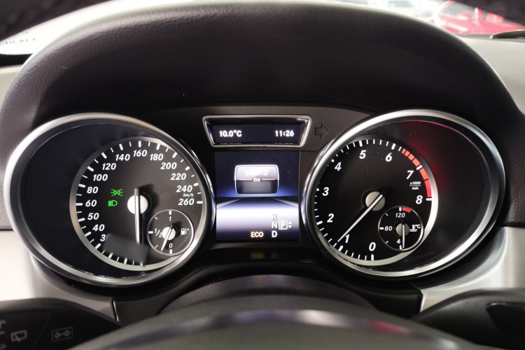 奔驰M级 2014款 ML 320 4MATIC局部细节14