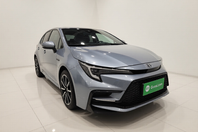 丰田 雷凌 2023款 智能电混双擎 1.8L 运动版车身外观3