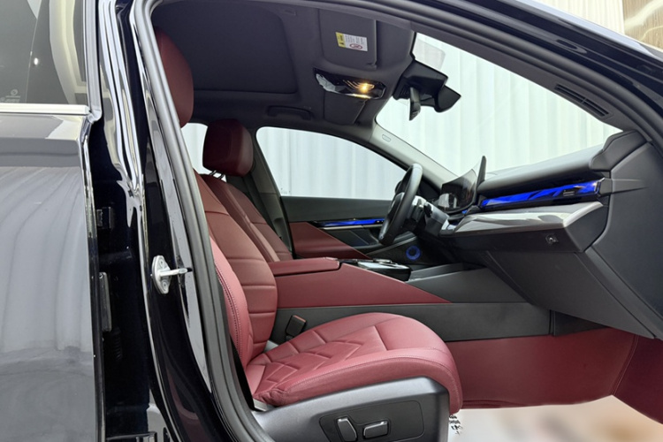 宝马5系 2024款 530Li 领先型 M运动套装局部细节41