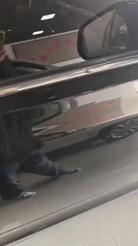 广汽传祺 传祺GS8 2017款 320T 两驱豪华智联版（七座）讲解1