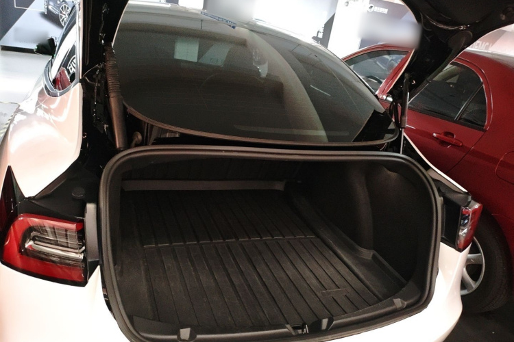 特斯拉 Model 3 2022款 后轮驱动版局部细节23