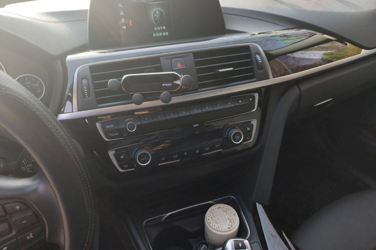 宝马3系 2018款 318Li局部细节16