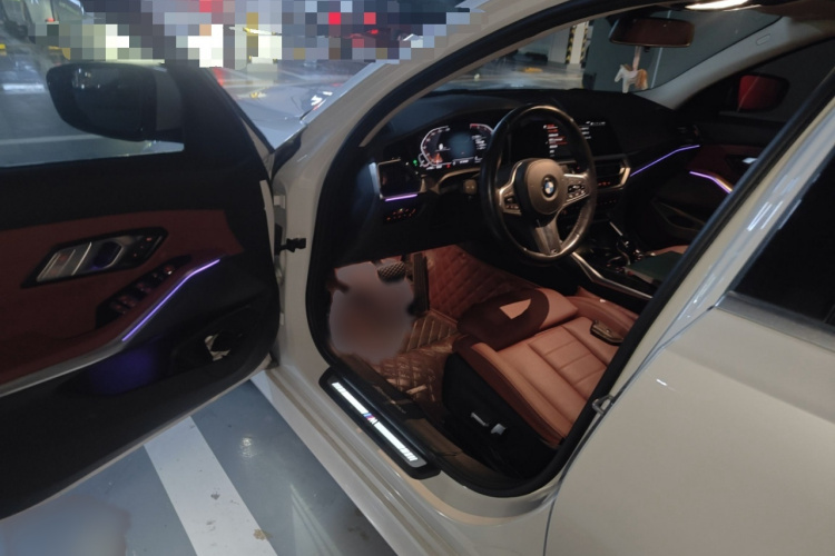宝马3系 2021款 改款 325Li M运动套装中控内饰7003