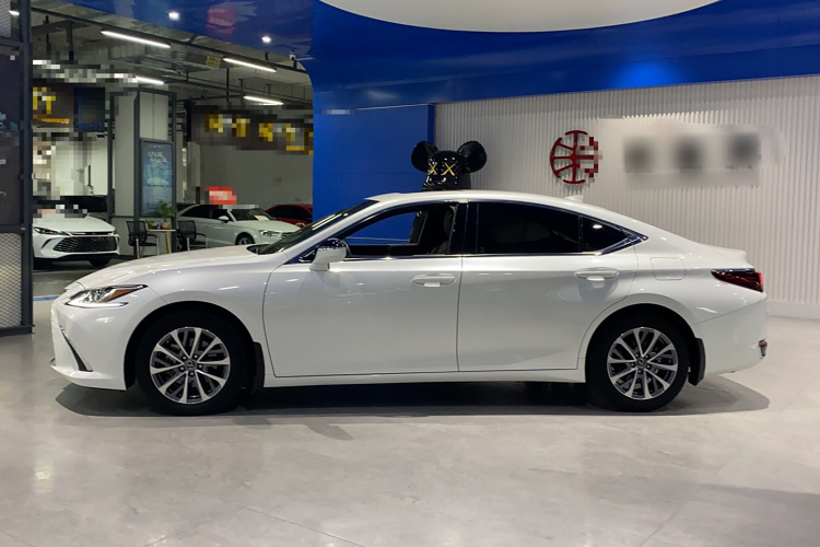 雷克萨斯ES 2022款 200 卓越版车身外观6005