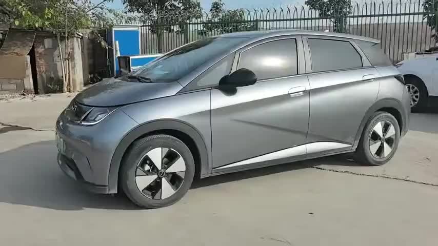 比亚迪 海豚 2023款 420km 自由版实拍1