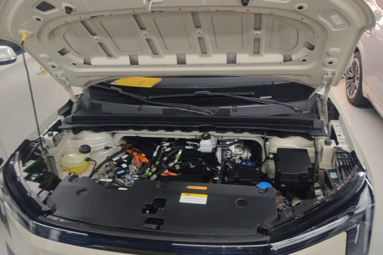 东风纳米 纳米06 2025款 471 Ultra机舱底盘24