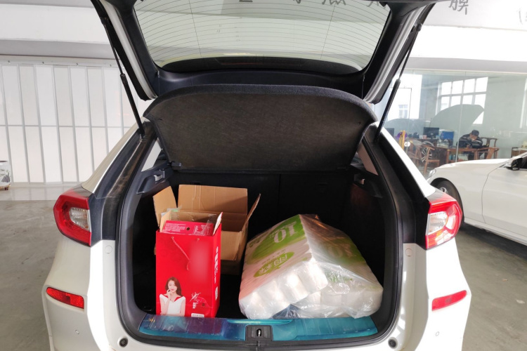 本田 冠道 2017款 370TURBO 两驱豪华版机舱底盘23