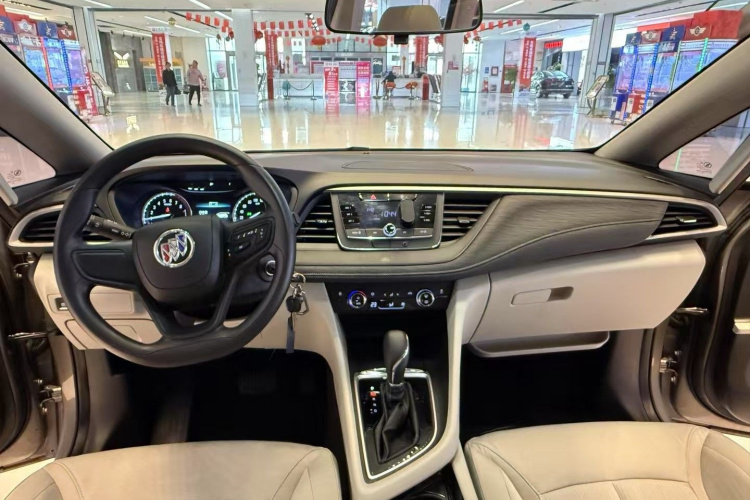 别克GL6 2019款 18T 6座精英型 国VI中控内饰7003