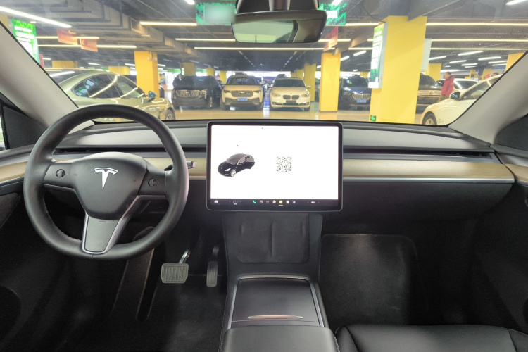 特斯拉 Model Y 2021款 标准续航后驱版中控内饰7002