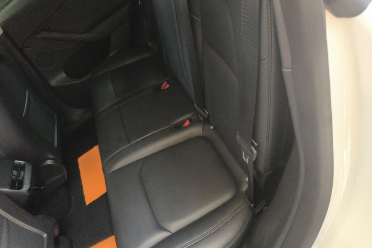 特斯拉 Model Y 2021款 长续航全轮驱动版 3D7中控内饰7004