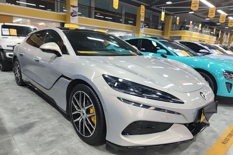 腾势Z9GT 2024款 630四驱Pro版车身外观6002