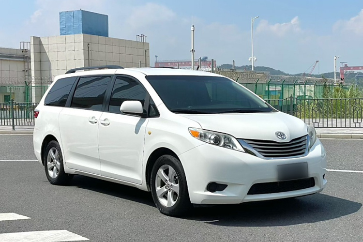 丰田Sienna（平行进口） 车身外观6002
