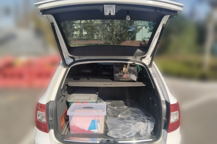 斯柯达 速尊 2014款 2.0TSI L&K限量版中控内饰23