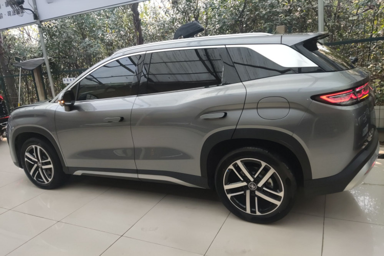 比亚迪 宋L DM-i 2024款 112km 超越型车身外观4