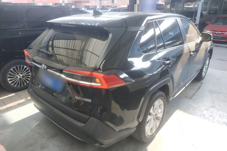 丰田 威兰达 2022款 2.0L CVT两驱领先版车身外观7