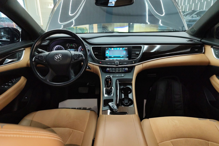 别克 君越 2018款 28T 精英型中控内饰12