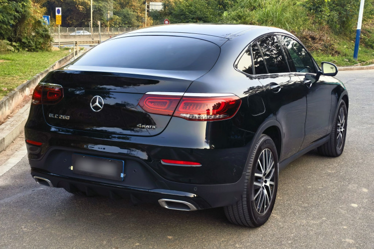 奔驰GLC轿跑 2022款 改款 GLC 260 4MATIC 轿跑SUV车身外观6003