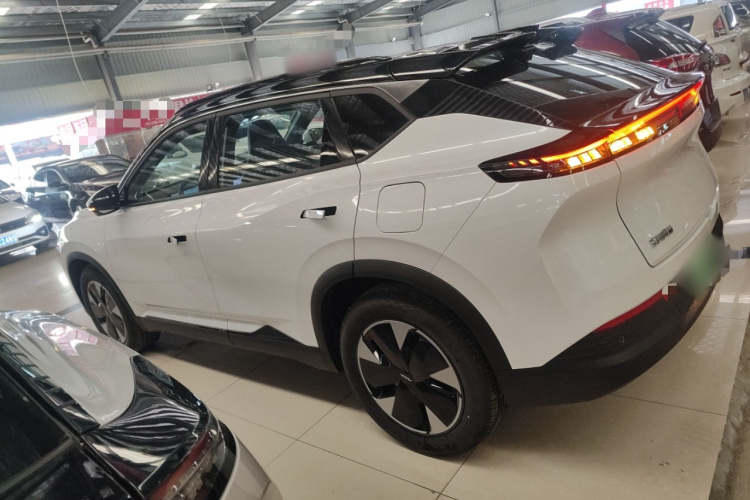 东风风神 风神L7新能源 2024款 205 Air车身外观4