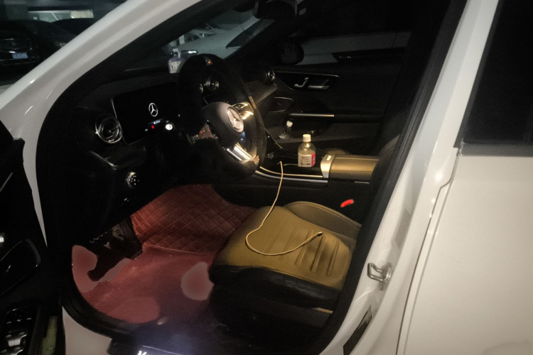 奔驰C级 2023款 C 260 L 运动版局部细节19