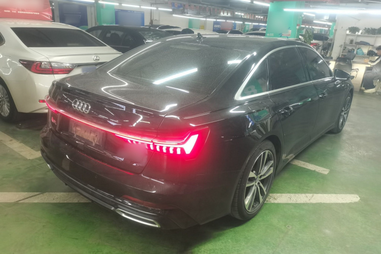 奥迪A6L 2021款 40 TFSI 豪华动感型车身外观6005