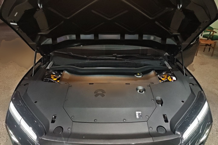 蔚来ET5T 2025款 75kWh Touring机舱底盘24