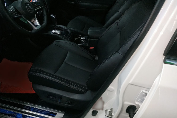 日产 奇骏 2021款 2.5L CVT 4WD XL ITS豪华纪念版局部细节19