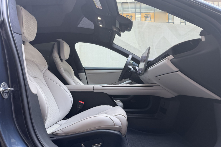 小米汽车 小米SU7 2024款 四驱Max创始版中控内饰7002