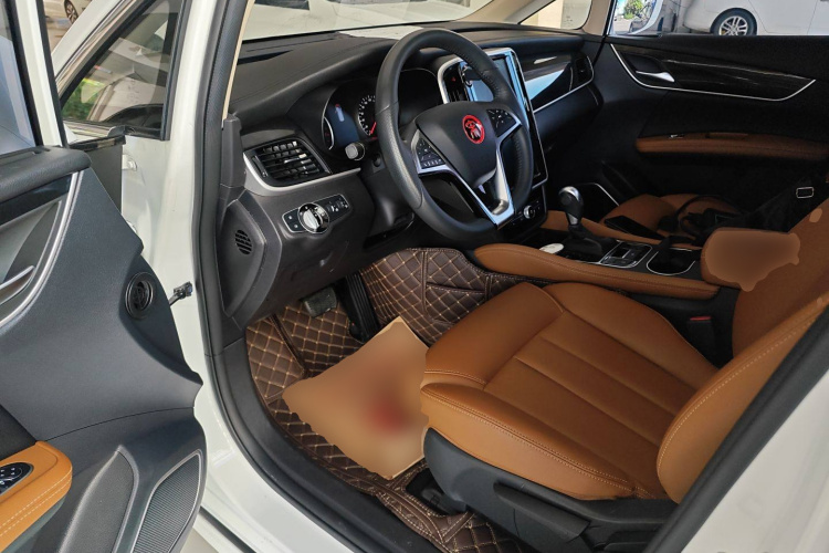 比亚迪 宋MAX 2018款 1.5T 自动智联豪华型 6座中控内饰20