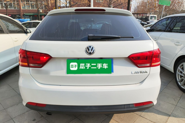 大众 朗行 2013款 1.6L 自动风尚型车身外观6