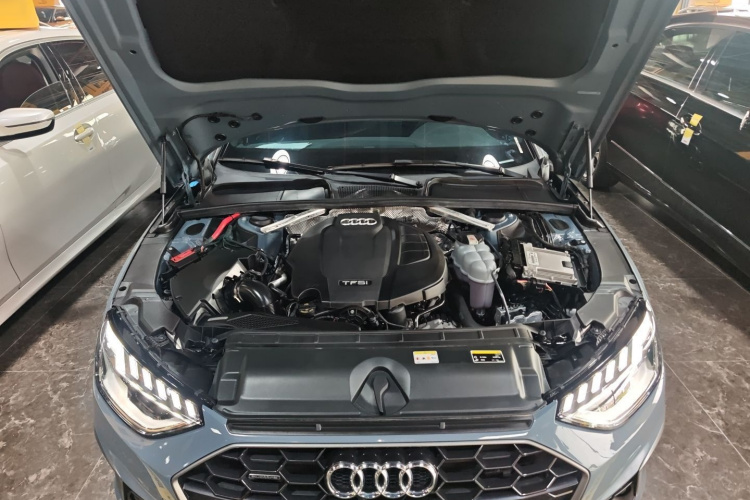 奥迪A4L 2022款 40 TFSI quattro RS套件燃速型局部细节24