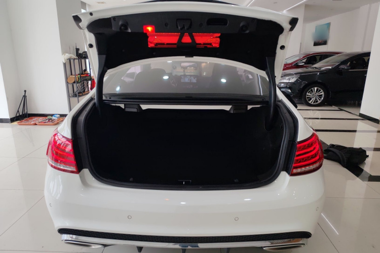 奔驰E级(进口) 2016款 E 200 轿跑车 灵动版局部细节23