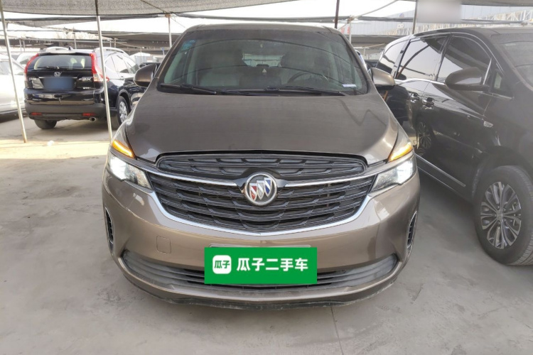 别克GL8 2020款 陆上公务舱 652T 豪华型福祉版车身外观2