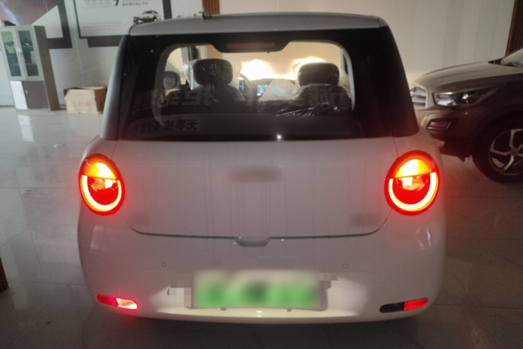 长安启源 长安Lumin 2026款 宝藏版 301km 臻爱米 宁德车身外观6