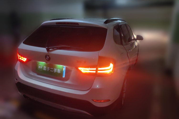 宝马X1 2015款 sDrive18i 时尚晋级版车身外观7