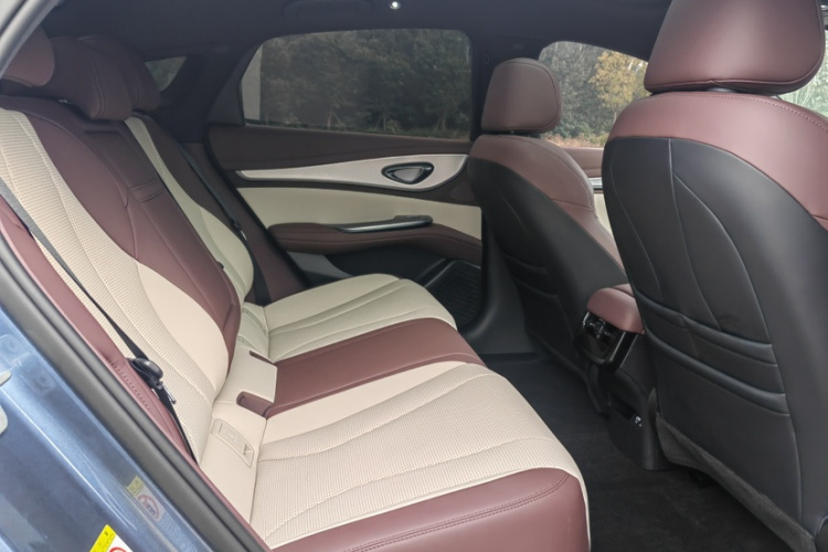 比亚迪 海豹07 DM-i 2025款 DM-i 1.5L 125km 豪华型中控内饰7001