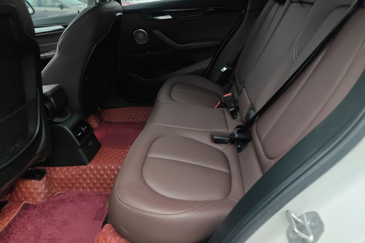 宝马X1 2022款 sDrive20Li 尊享型中控内饰21